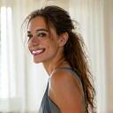 Ritratto sorridente di Anna, 45 anni.